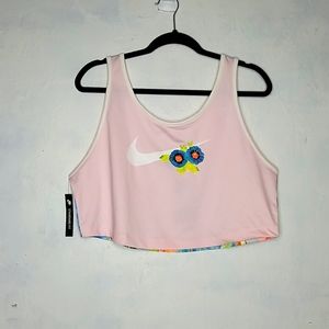 NWT Nike floral workout top